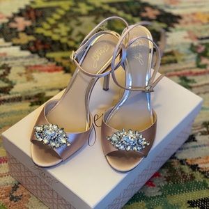 Hayden by Jewel Badgley Mischka